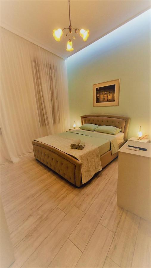 Theasis Athens Bed & Breakfast Bagian luar foto