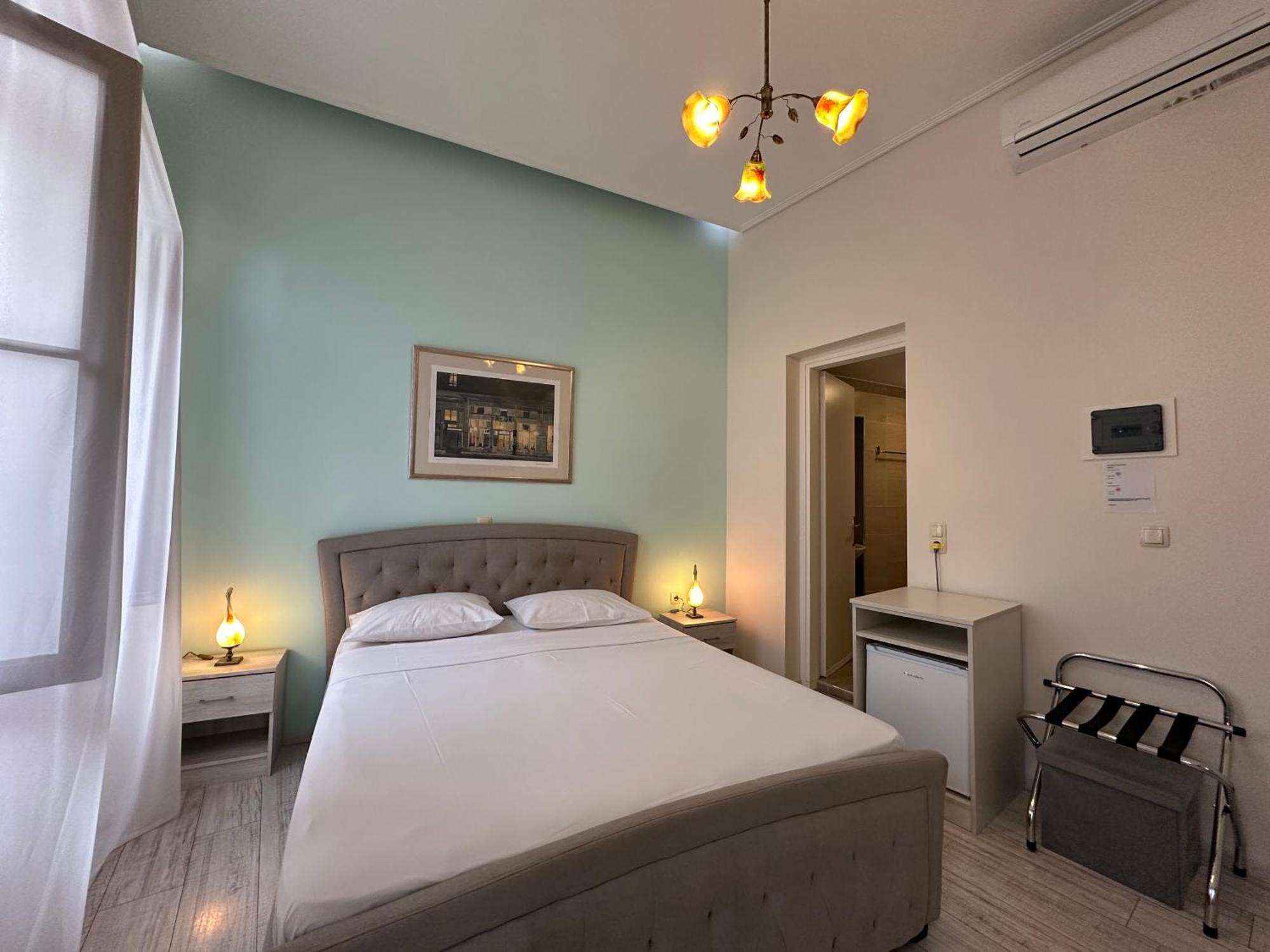 Theasis Athens Bed & Breakfast Bagian luar foto