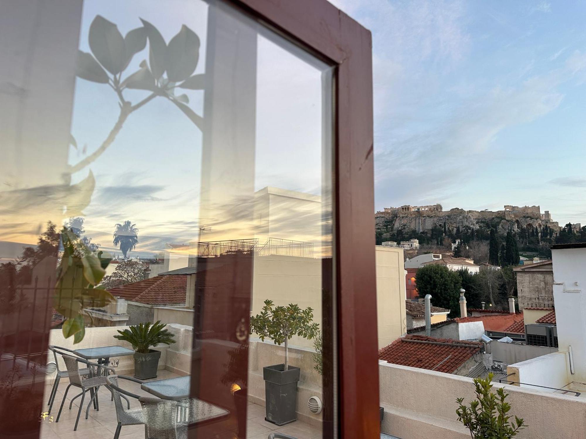 Theasis Athens Bed & Breakfast Bagian luar foto